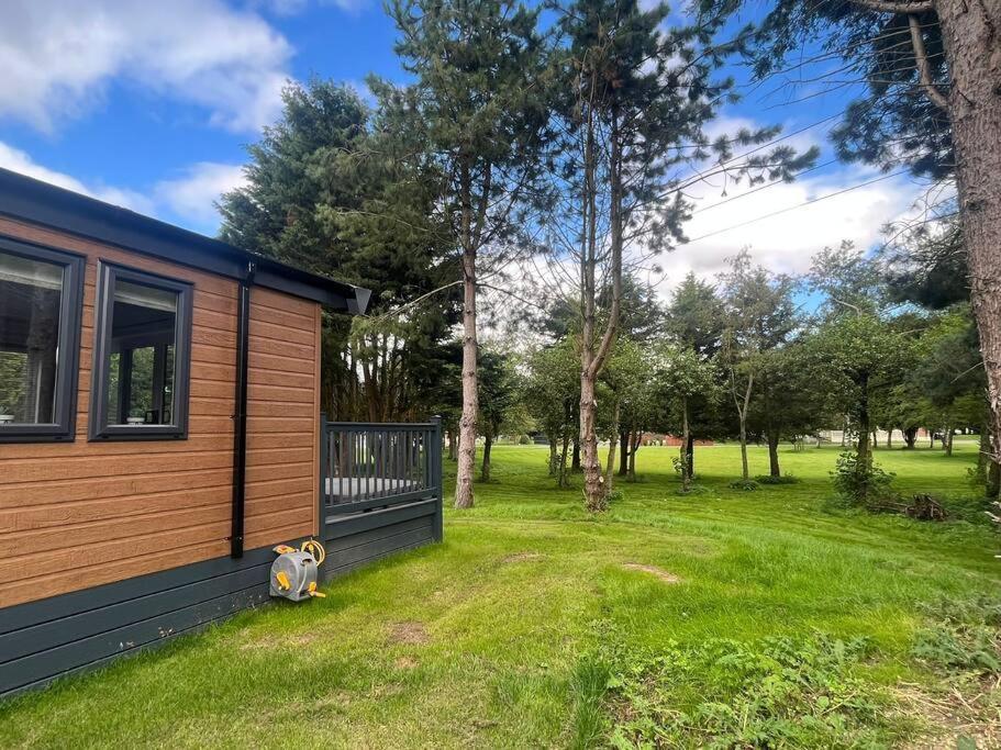 Hideaway Retreat With Hot Tub Villa York Dış mekan fotoğraf