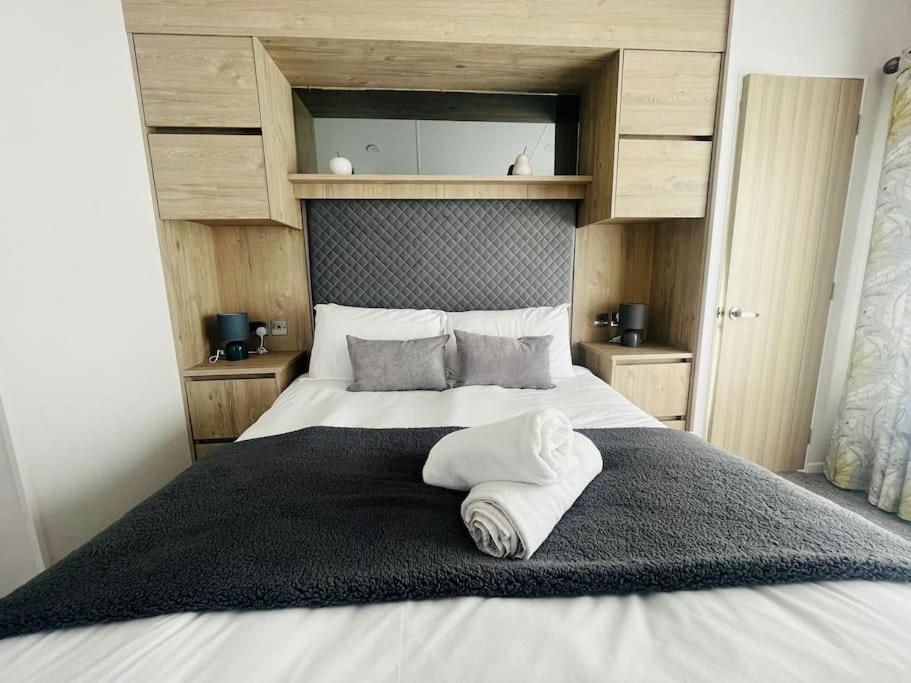 Hideaway Retreat With Hot Tub Villa York Dış mekan fotoğraf